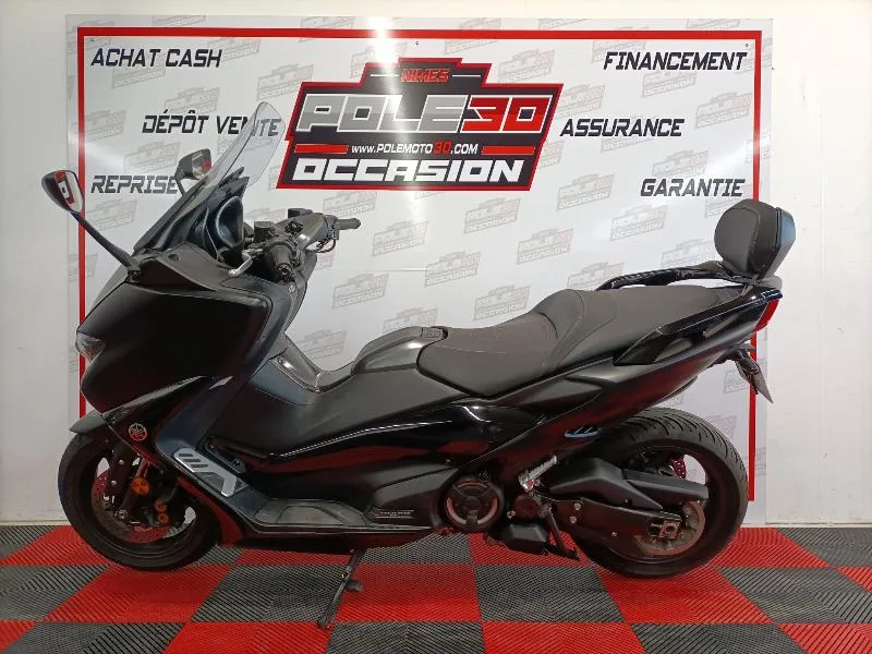 XP TMAX 560