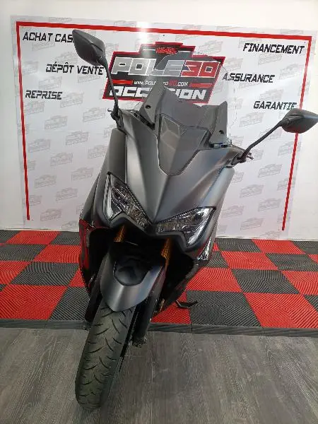XP TMAX 560