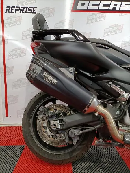 XP TMAX 560