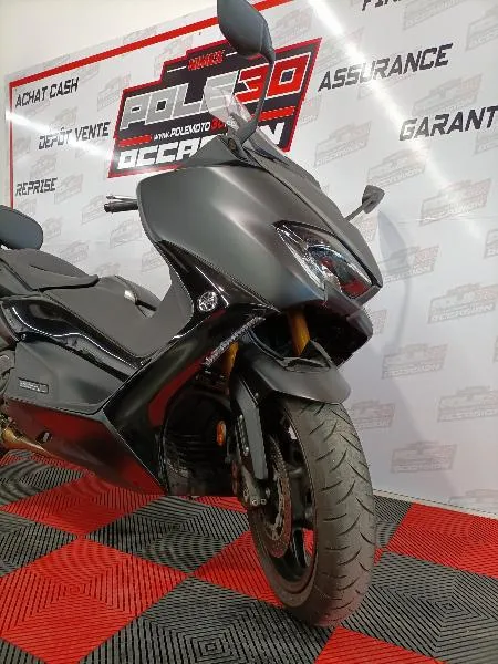 XP TMAX 560
