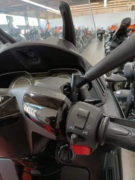 METROPOLIS 400