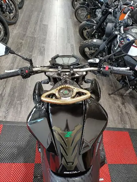 Z 800 E VERSION