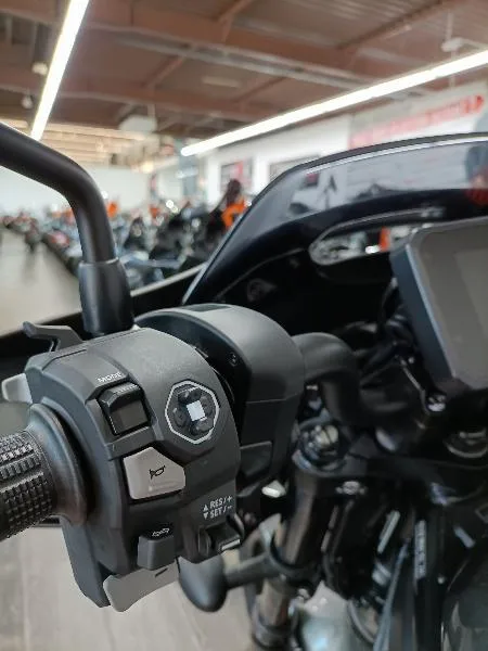 CMX 1100 REBEL