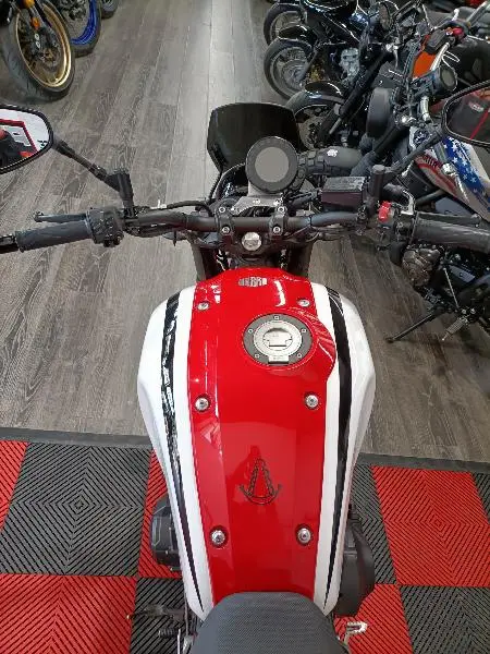 XSR 900