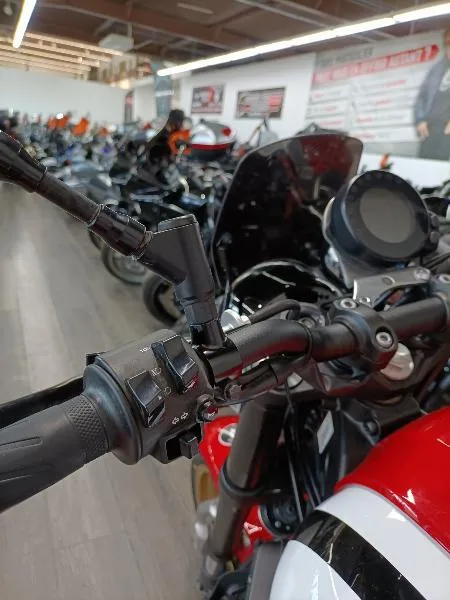 XSR 900