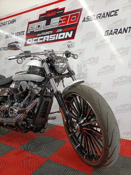SOFTAIL BREAKOUT 1868