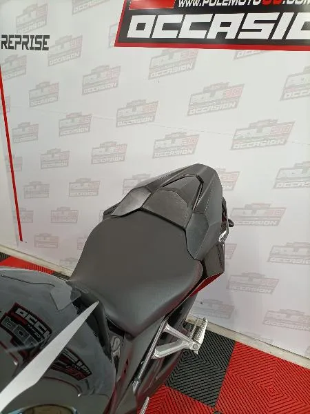 CBR 650 R 