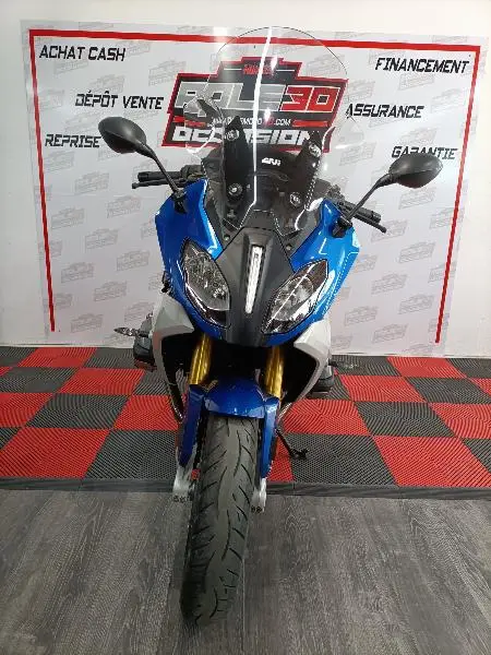 R 1200 R