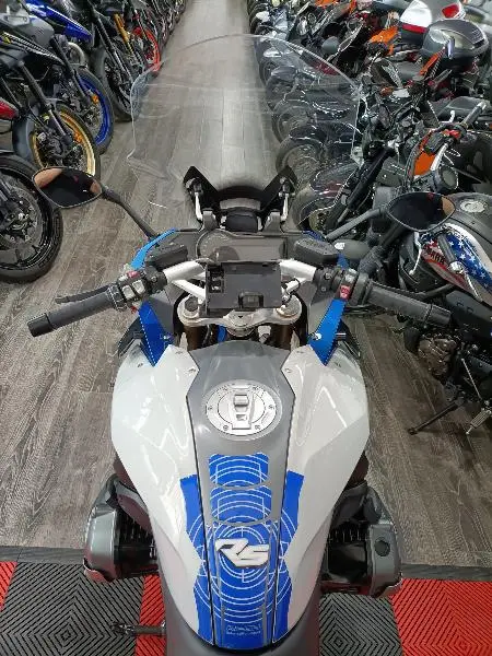 R 1200 R