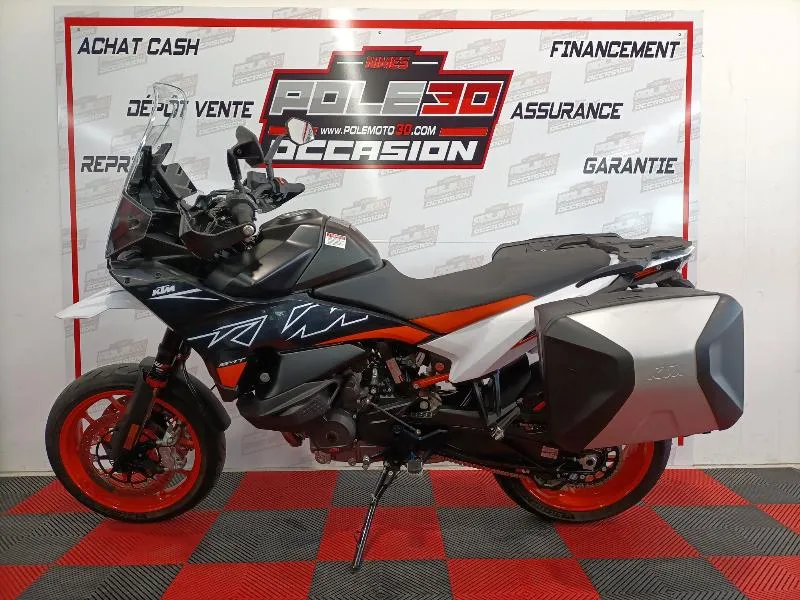 890 ADVENTURE SMT