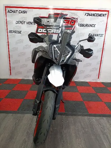 890 ADVENTURE SMT