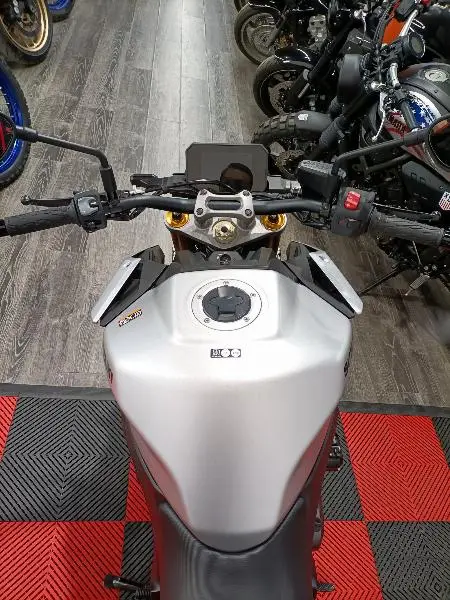 GSXS 1000