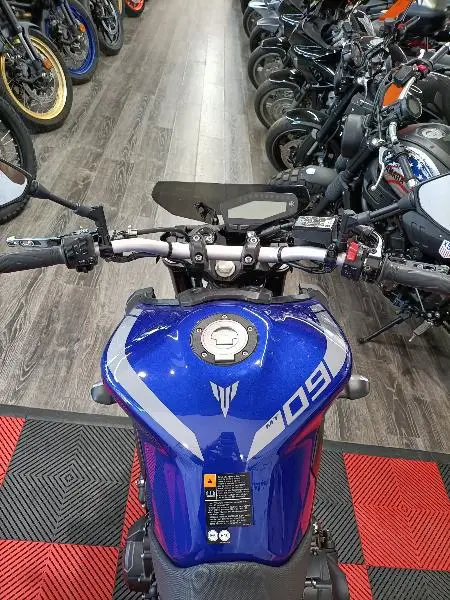MT09
