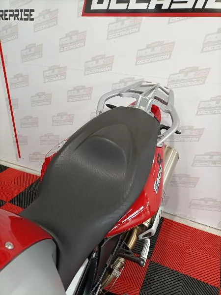 F 800 R