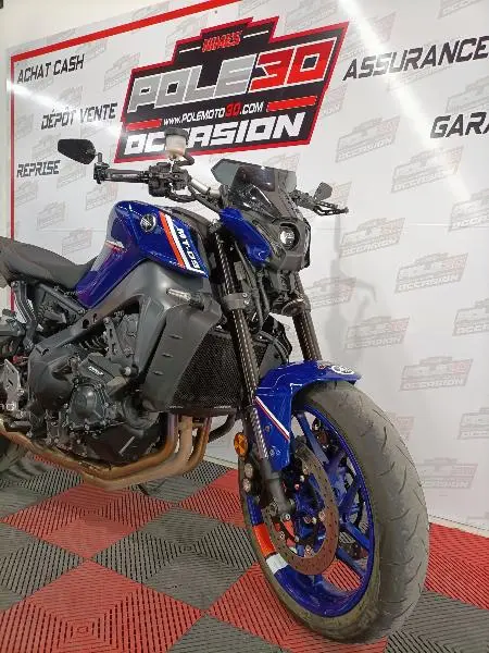 MT09