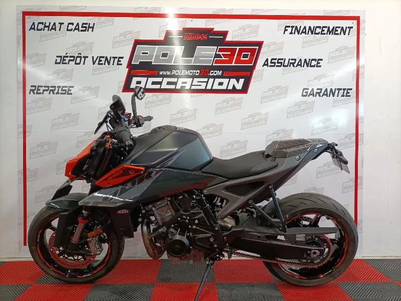 990 DUKE