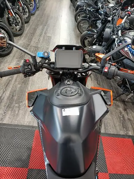 990 DUKE