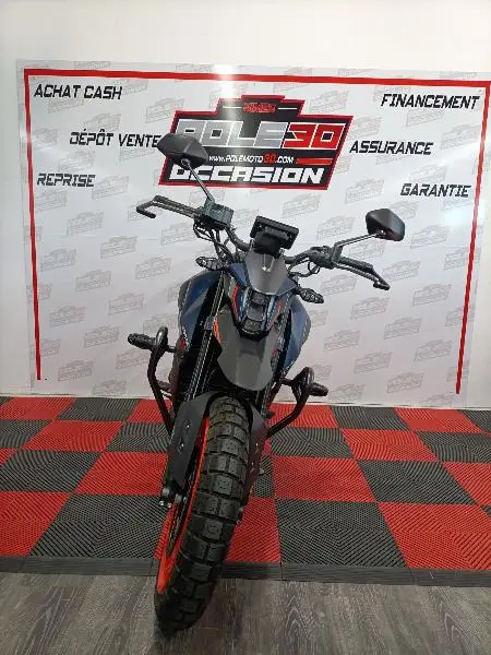 125 U