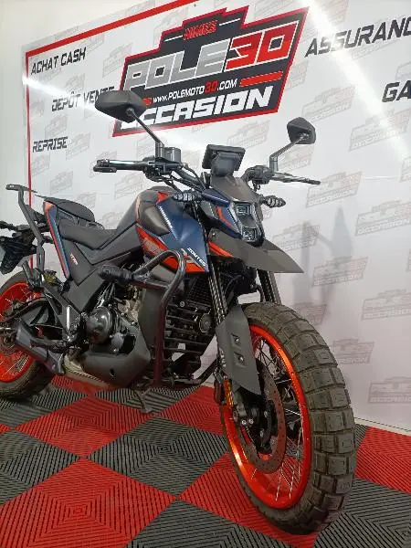 125 U