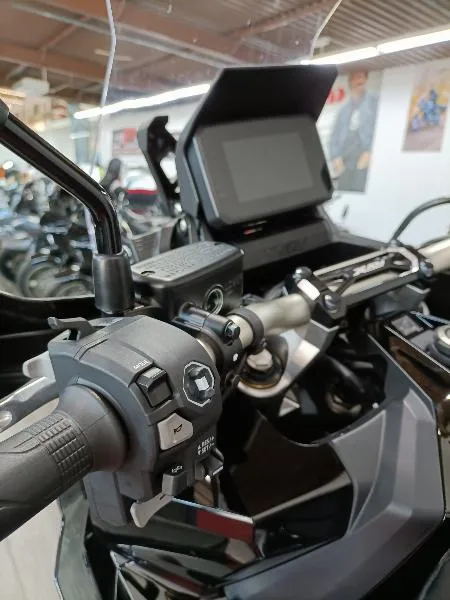 XADV 750 DCT