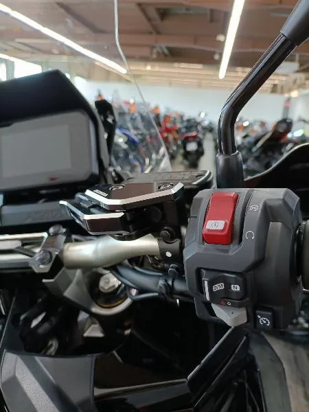 XADV 750 DCT