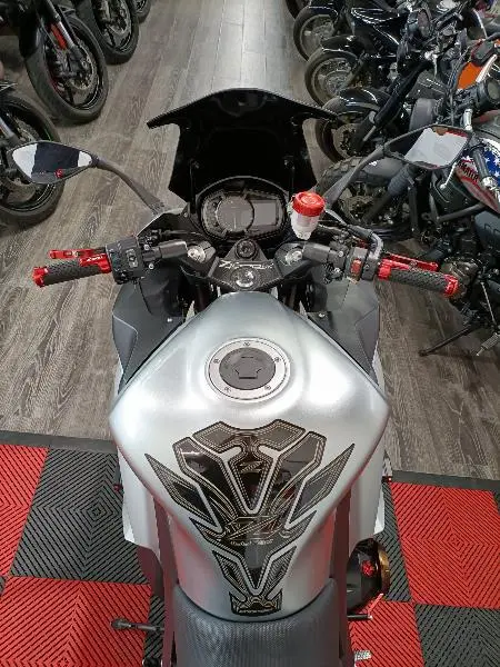 Z 1000 SX