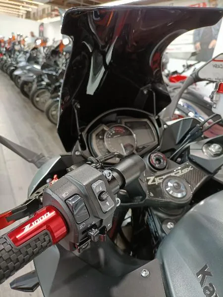 Z 1000 SX