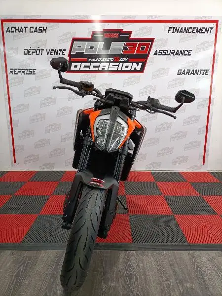 890 DUKE L
