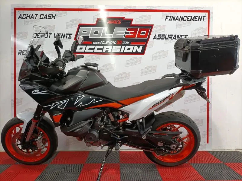 890 ADVENTURE SMT