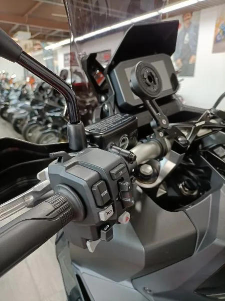 XADV 750 DCT