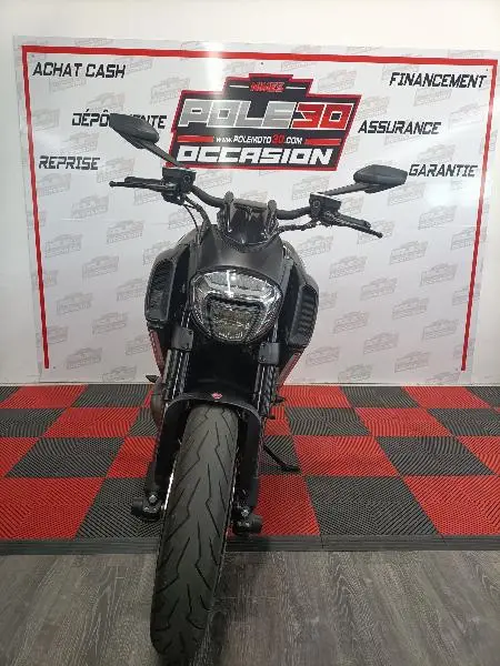 DIAVEL DARK