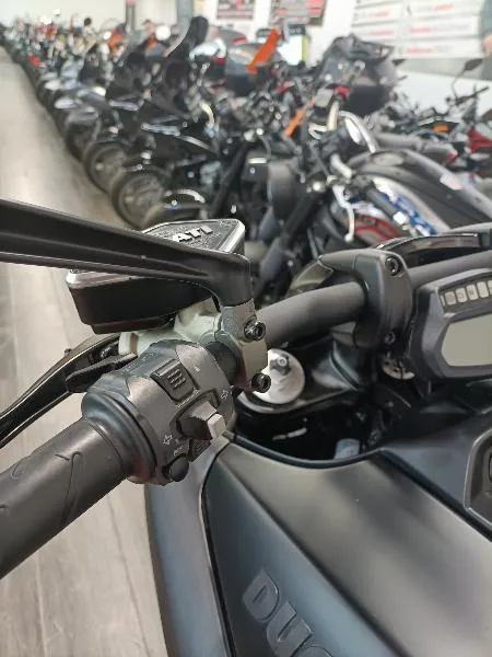 DIAVEL DARK