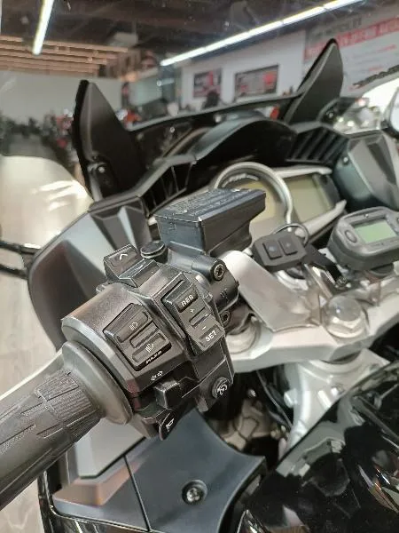 FJR 1300 AE