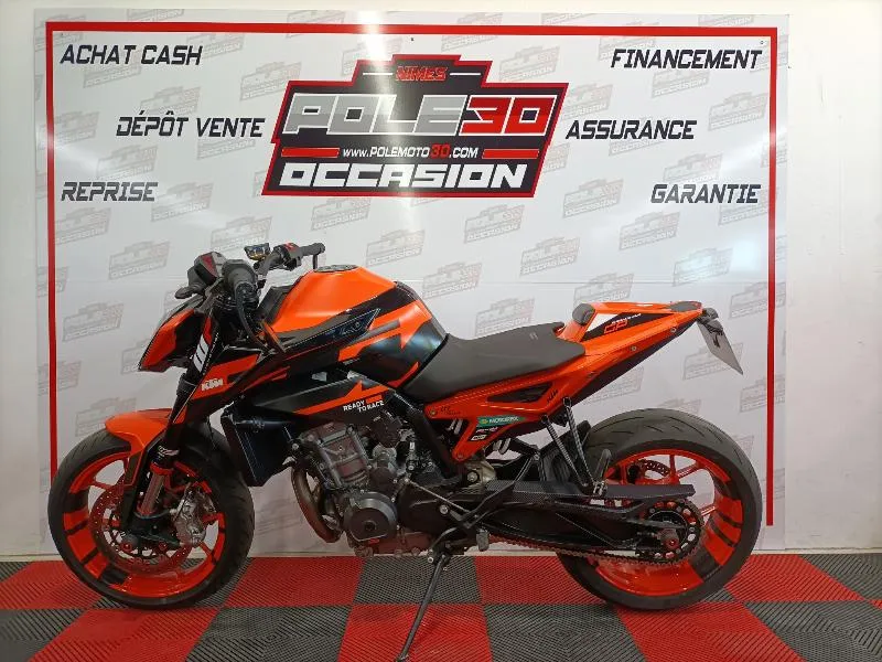 890 DUKE GP