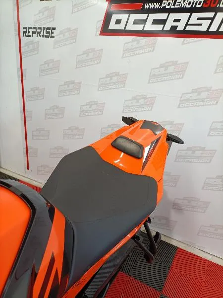 890 DUKE GP