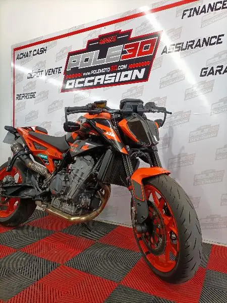 890 DUKE GP