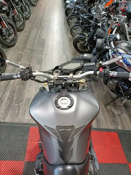 MT09
