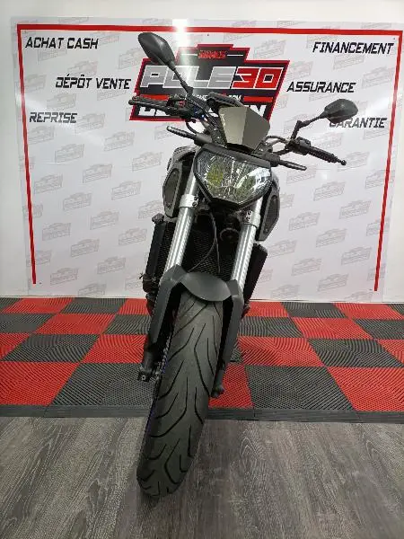 MT09