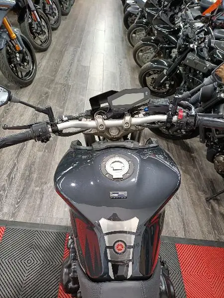 MT09