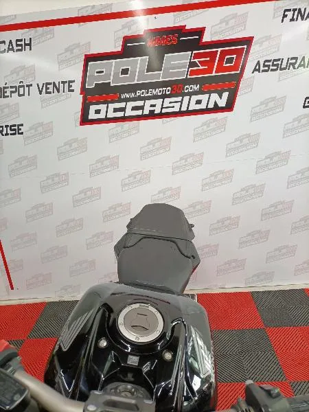 CB 650 R
