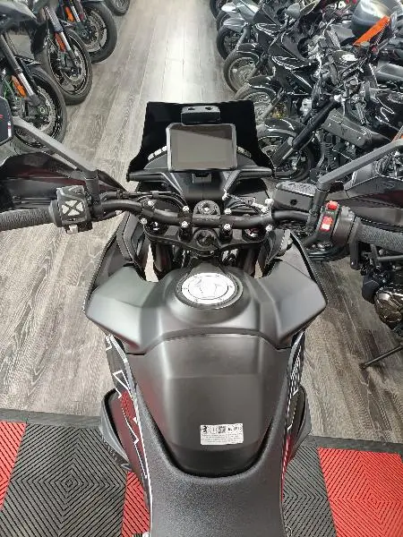 890 SMT