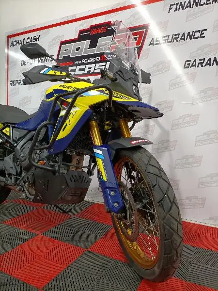 DL VSTROM 800DE