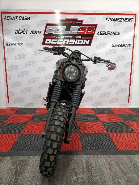 XSR 700