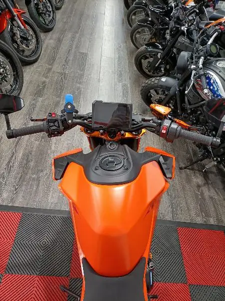 990 DUKE