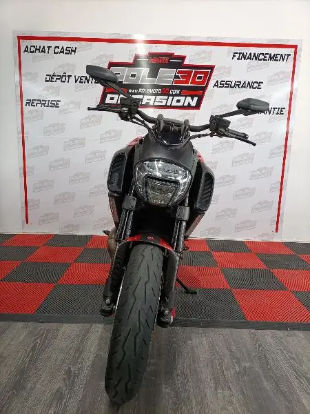 DIAVEL CARBON