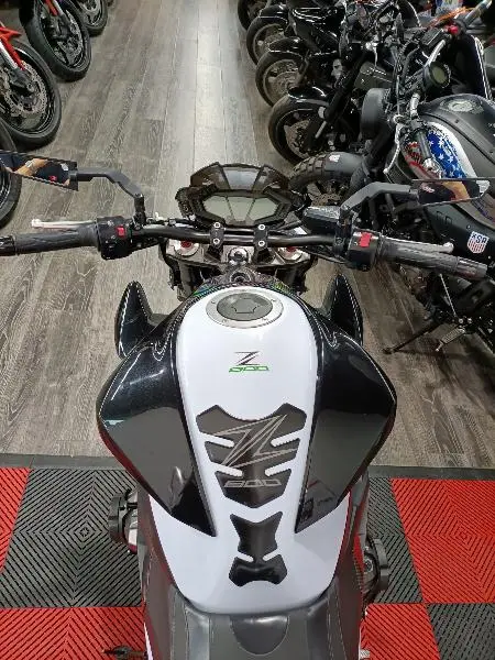 Z 800