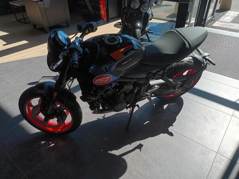 TRIDENT 660