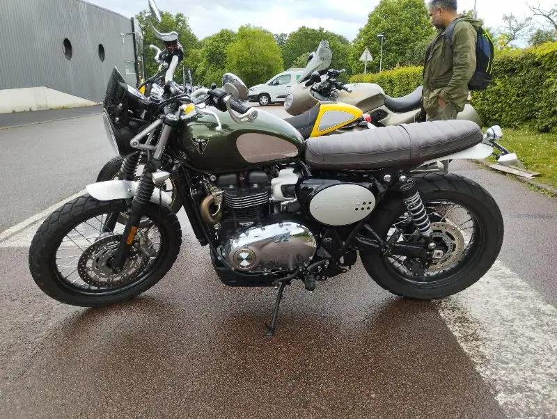 SCRAMBLER 900