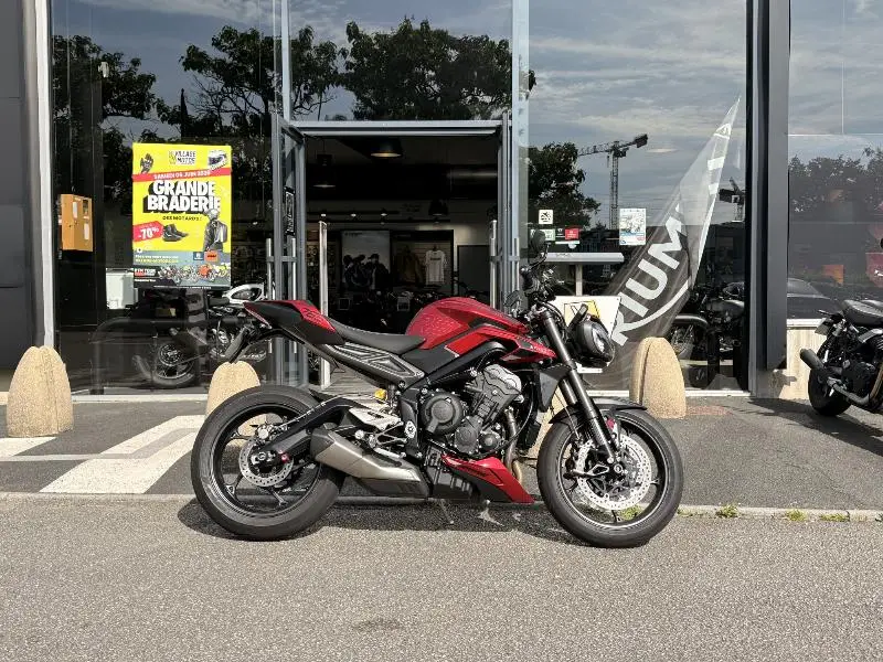 STREET TRIPLE 765 RS
