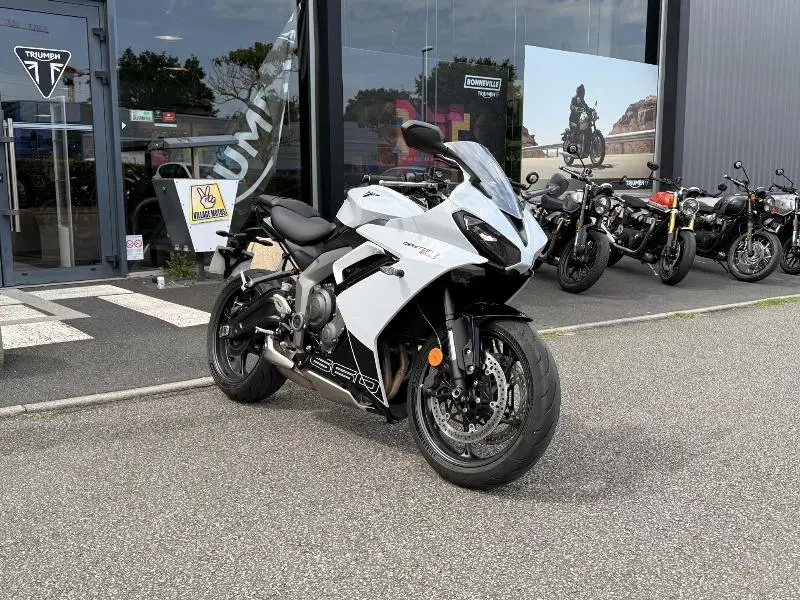 	DAYTONA 660